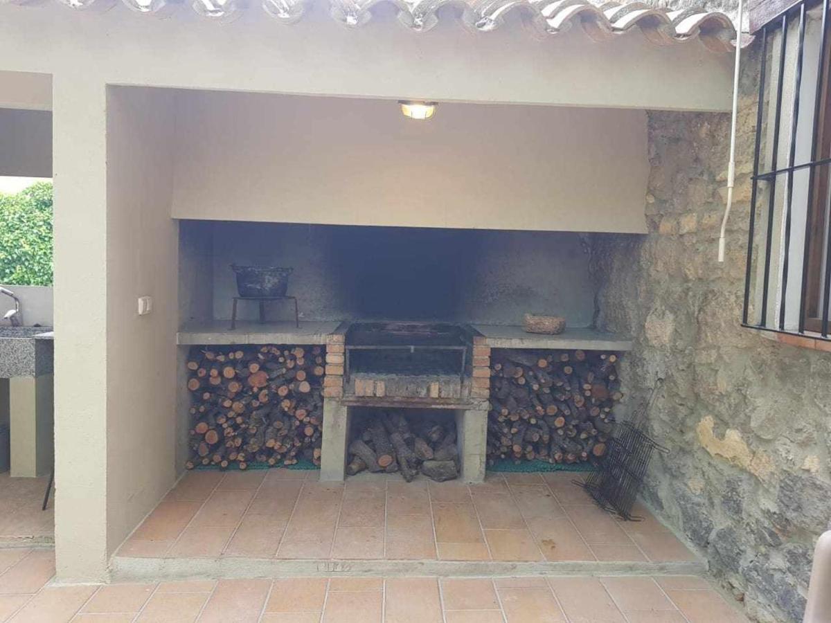 Casa Rural Villa Pilar Albentosa ภายนอก รูปภาพ